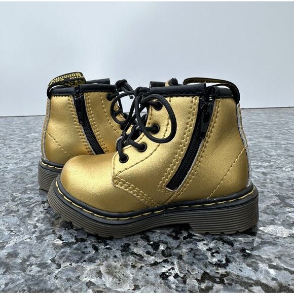 Dr Martens Toddler Girls Size 4 Brooklee B Gold Patent Lace Up Side Zip Boots - Picture 1 of 10